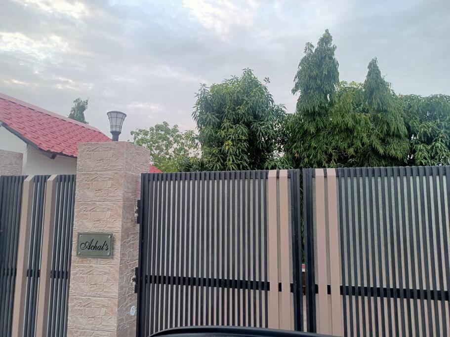 Villa Achal Farm जंगल में मंगल Gurgaon Exterior foto